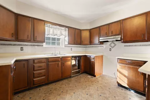 Kitchen - 84 Terrill Rd, Campton, KY 41301 photo 2 of 5