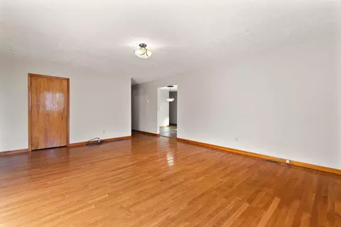 Living - 84 Terrill Rd, Campton, KY 41301 photo 2 of 7