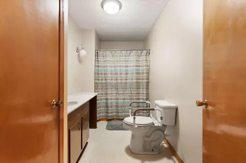 Bath - 84 Terrill Rd, Campton, KY 41301 photo 1 of 4