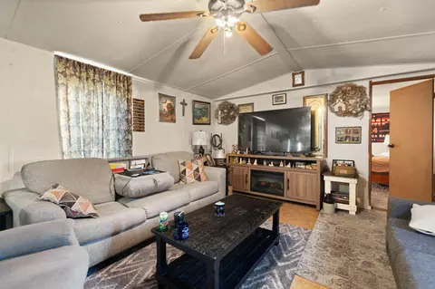 Living - 84 Terrill Rd, Campton, KY 41301 photo 5 of 7
