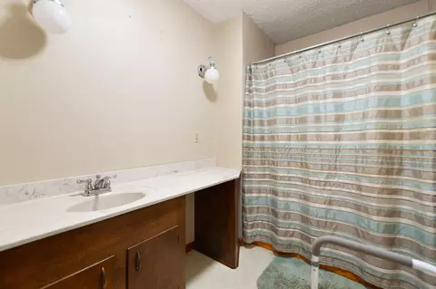 Bath - 84 Terrill Rd, Campton, KY 41301 photo 2 of 4