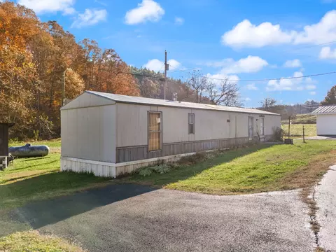 Exterior - 84 Terrill Rd, Campton, KY 41301 photo 5 of 6