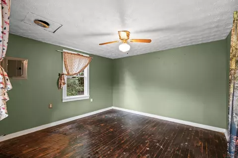 Bedroom - 11238 Campton Rd, Stanton, KY 40380 photo 18 of 18