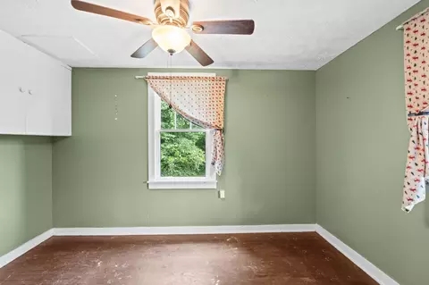 Bedroom - 11238 Campton Rd, Stanton, KY 40380 photo 17 of 18