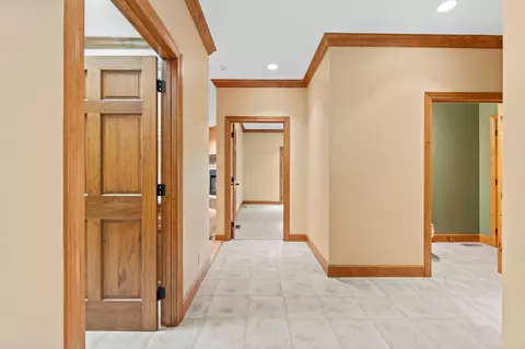 Entry Way - 11238 Campton Rd, Stanton, KY 40380 photo 4 of 7