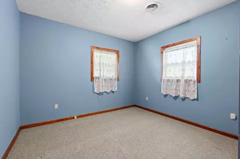 Bedroom - 11238 Campton Rd, Stanton, KY 40380 photo 16 of 18