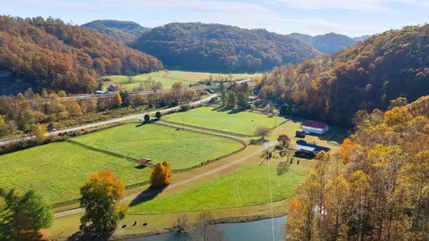 11238 Campton Rd, Stanton, KY 40380