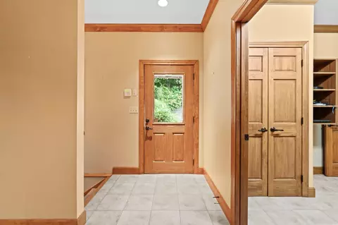Entry Way - 11238 Campton Rd, Stanton, KY 40380 photo 3 of 7