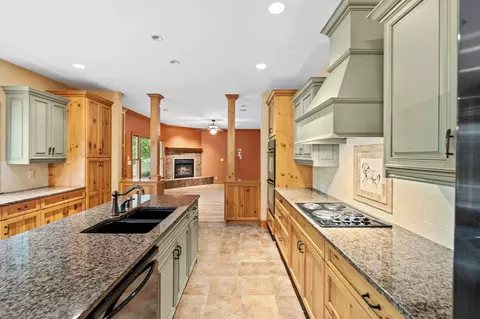 Kitchen - 11238 Campton Rd, Stanton, KY 40380 photo 7 of 12