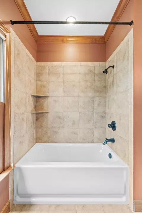 Bath - 11238 Campton Rd, Stanton, KY 40380 photo 4 of 12