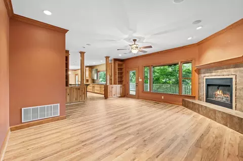 Living - 11238 Campton Rd, Stanton, KY 40380 photo 3 of 16