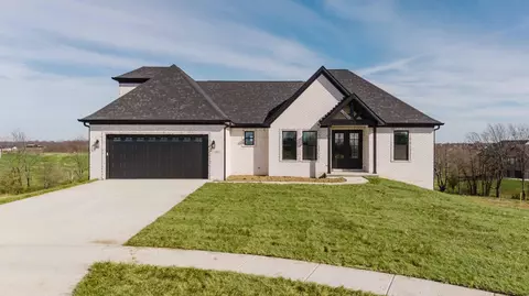 232 Berkley Hall Dr, Berea, KY 40403