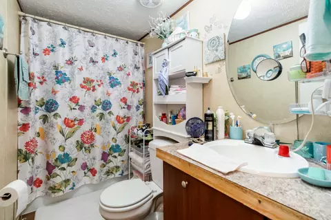 Bath - 240 Echo Valley Rd, Lily, KY 40740 photo 1 of 1