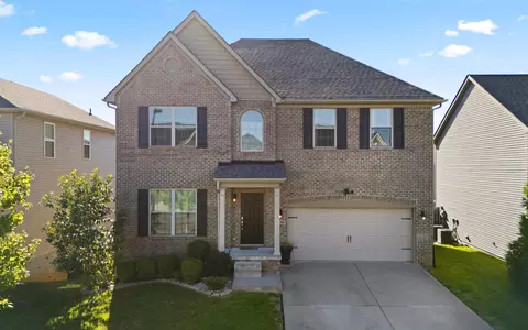 2766 Sandersville Rd, Lexington, KY 40511
