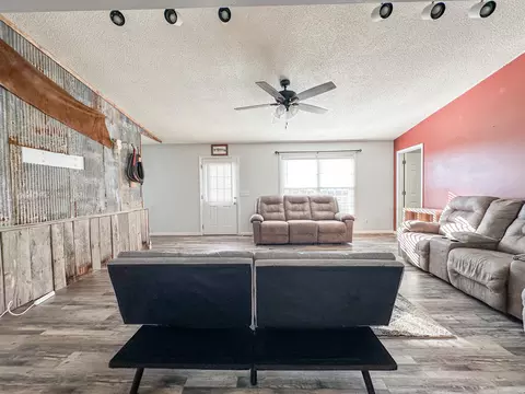Living - 91 Barnett Rd, Brodhead, KY 40409 photo 3 of 6