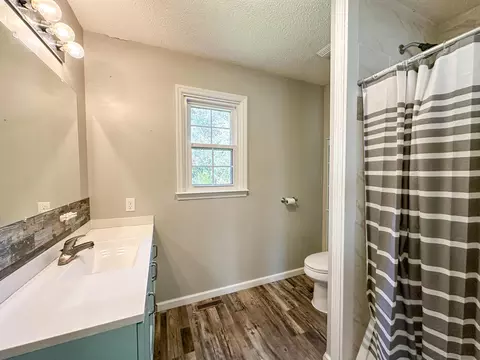 Bath - 91 Barnett Rd, Brodhead, KY 40409 photo 3 of 6