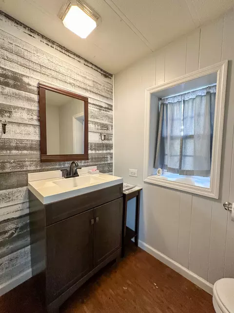 Bath - 91 Barnett Rd, Brodhead, KY 40409 photo 1 of 6