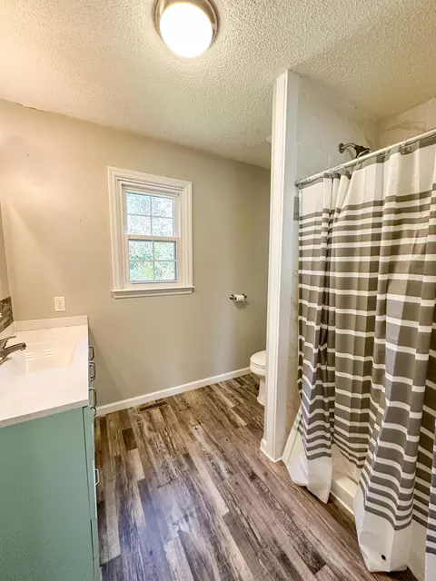 Bath - 91 Barnett Rd, Brodhead, KY 40409 photo 2 of 6