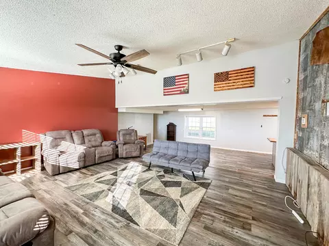 Living - 91 Barnett Rd, Brodhead, KY 40409 photo 4 of 6