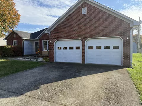 311 Peachtree Dr, Berea, KY 40403