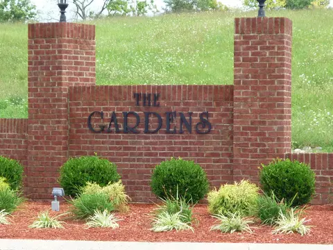 1085 Scenic Gdn, Lawrenceburg, KY 40342