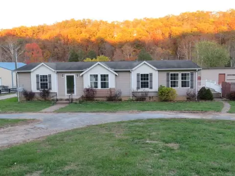 7910 Winchester Rd, Clay City, KY 40312