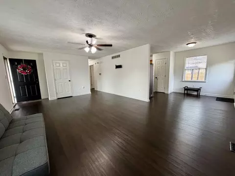 709 Orchard Dr, Nicholasville, KY 40356