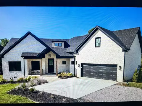 1059 C W Jones Rd, Scottsville, KY 42164