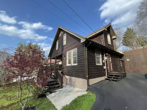214 Spruce St, Pineville, KY 40977