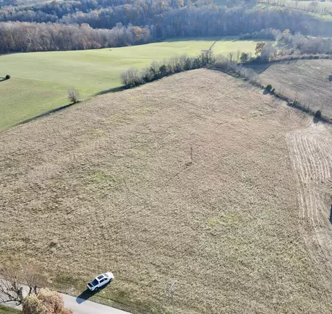999 E Level Green Rd, Mount Vernon, KY 40456