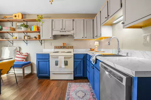 995 Tatesbrook Dr, Lexington, KY 40517