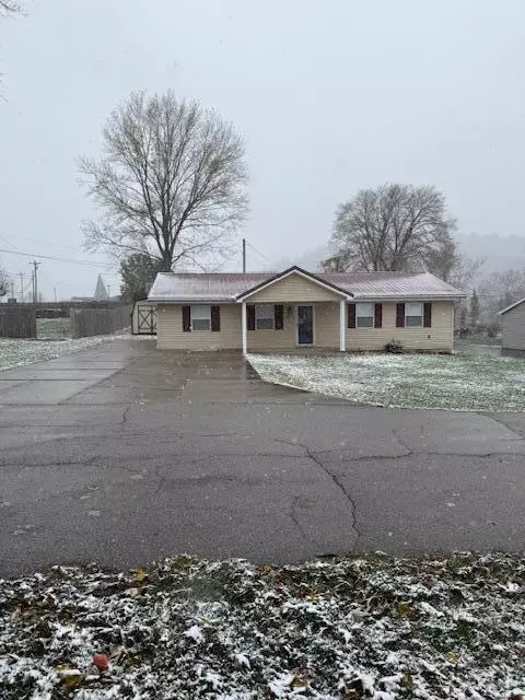 29 Green Valley Rd, Vanceburg, KY 41179