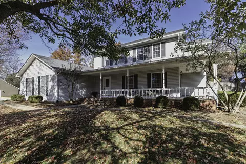 477 Kuhlman Dr, Versailles, KY 40383