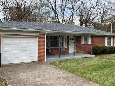 136 Lincoln Dr, Frankfort, KY 40601