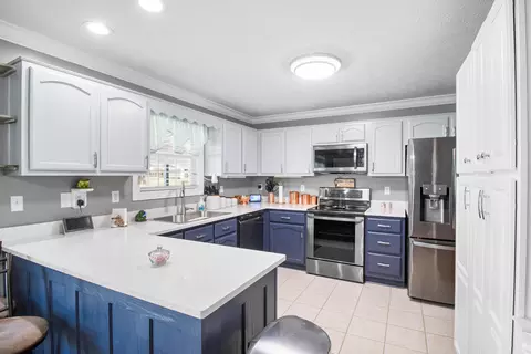 Kitchen - 69 Stony Brook Dr, Corbin, KY 40701 photo 1 of 4