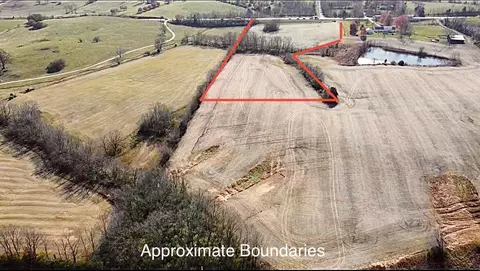 7975 Perryville Rd, Danville, KY 40422