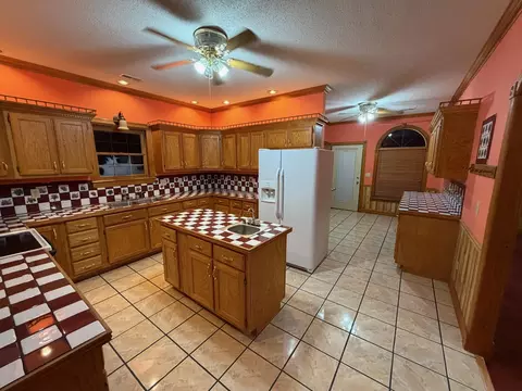 Kitchen - 59 Running Fox Ln, Corbin, KY 40701 photo 1 of 4