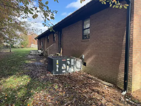 Exterior - 105 Dantley Dr, Corbin, KY 40701 photo 2 of 3