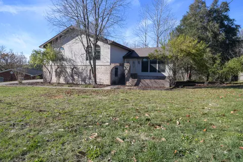 115 Walnut Hill Dr, Richmond, KY 40475