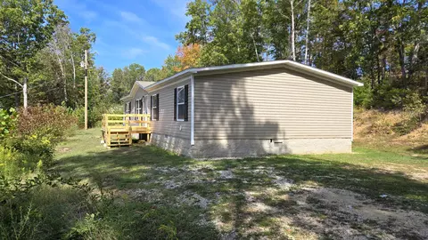 305 Spring Hill Dr, Grayson, KY 41143 photo 3