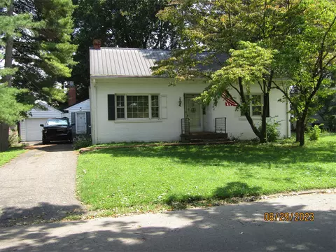 3018 Lynnwood Dr, Paris, KY 40361