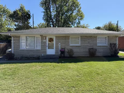 1992 Greenleaf Dr, Lexington, KY 40505