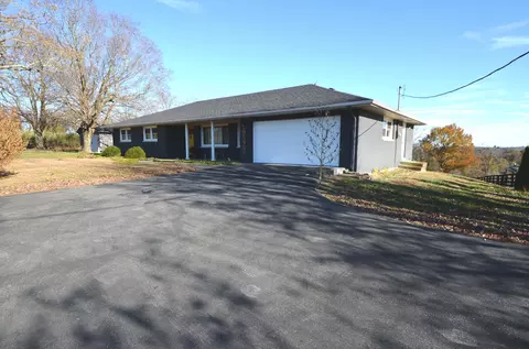 4122 Lexington Rd, Harrodsburg, KY 40330