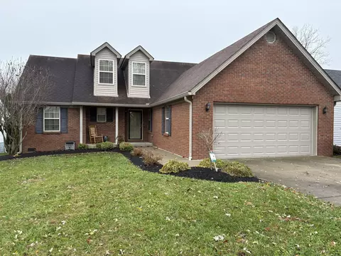 1104 Leathers Ln, Frankfort, KY 40601