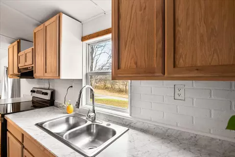 Kitchen - 97 Circle Ln, Burnside, KY 42519 photo 4 of 4