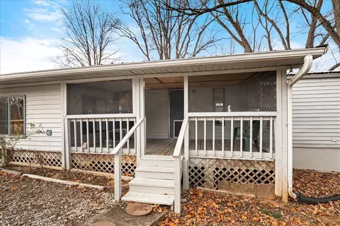 Exterior - 97 Circle Ln, Burnside, KY 42519 photo 4 of 10