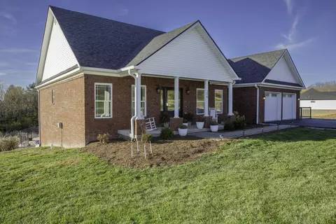 256 Cold Springs Dr, Harrodsburg, KY 40330