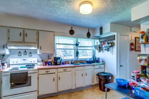 211 Mt Vernon Rd, Berea, KY 40403 photo 11
