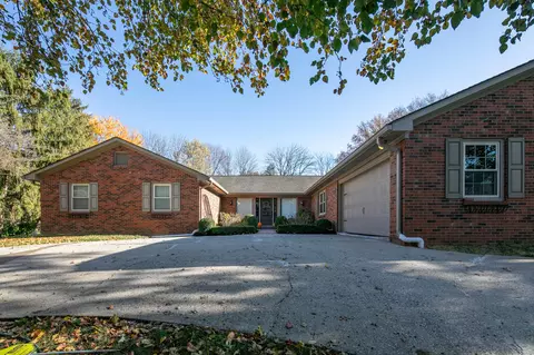 2051 Bridgeport Dr, Lexington, KY 40502