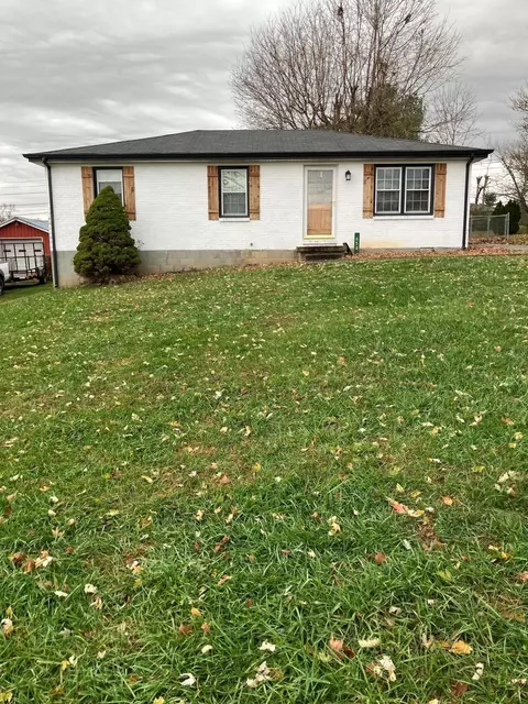 654 Lisa Ave, Lebanon, KY 40033
